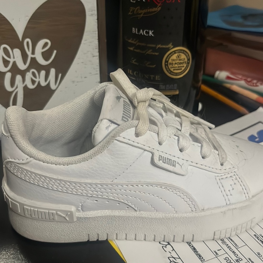 Girls puma sneakers
